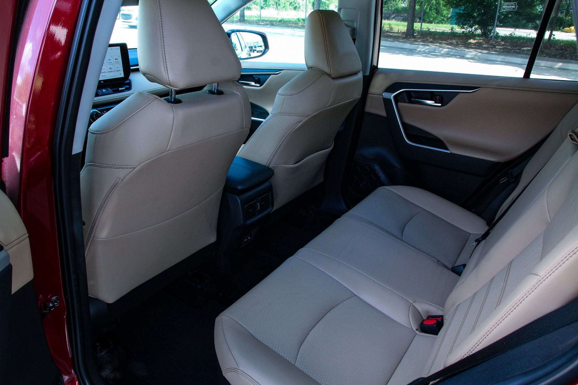 Used 2024 Toyota RAV4 Limited image 39