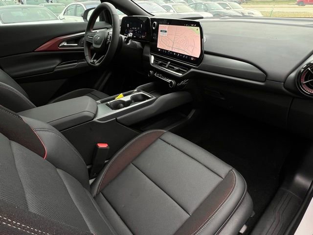 Used 2025 Chevrolet Equinox EV RS w/ Convenience Package II image 27