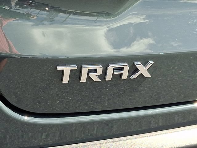 Used 2025 Chevrolet Trax LT FWD image 29