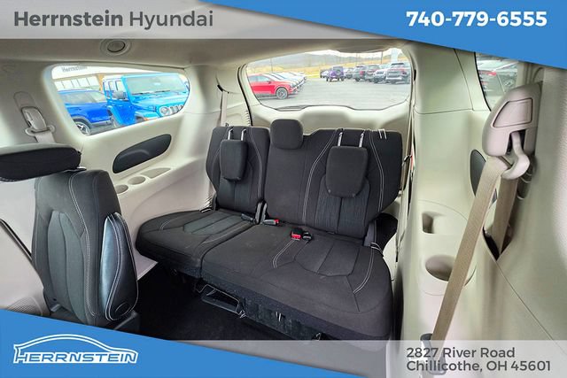 Used 2023 Chrysler Voyager LX FWD image 22