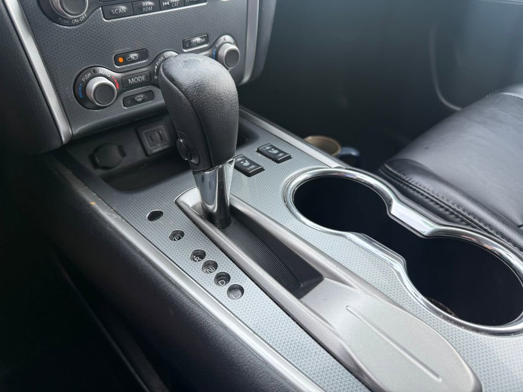 Used 2020 Nissan Pathfinder SL image 29