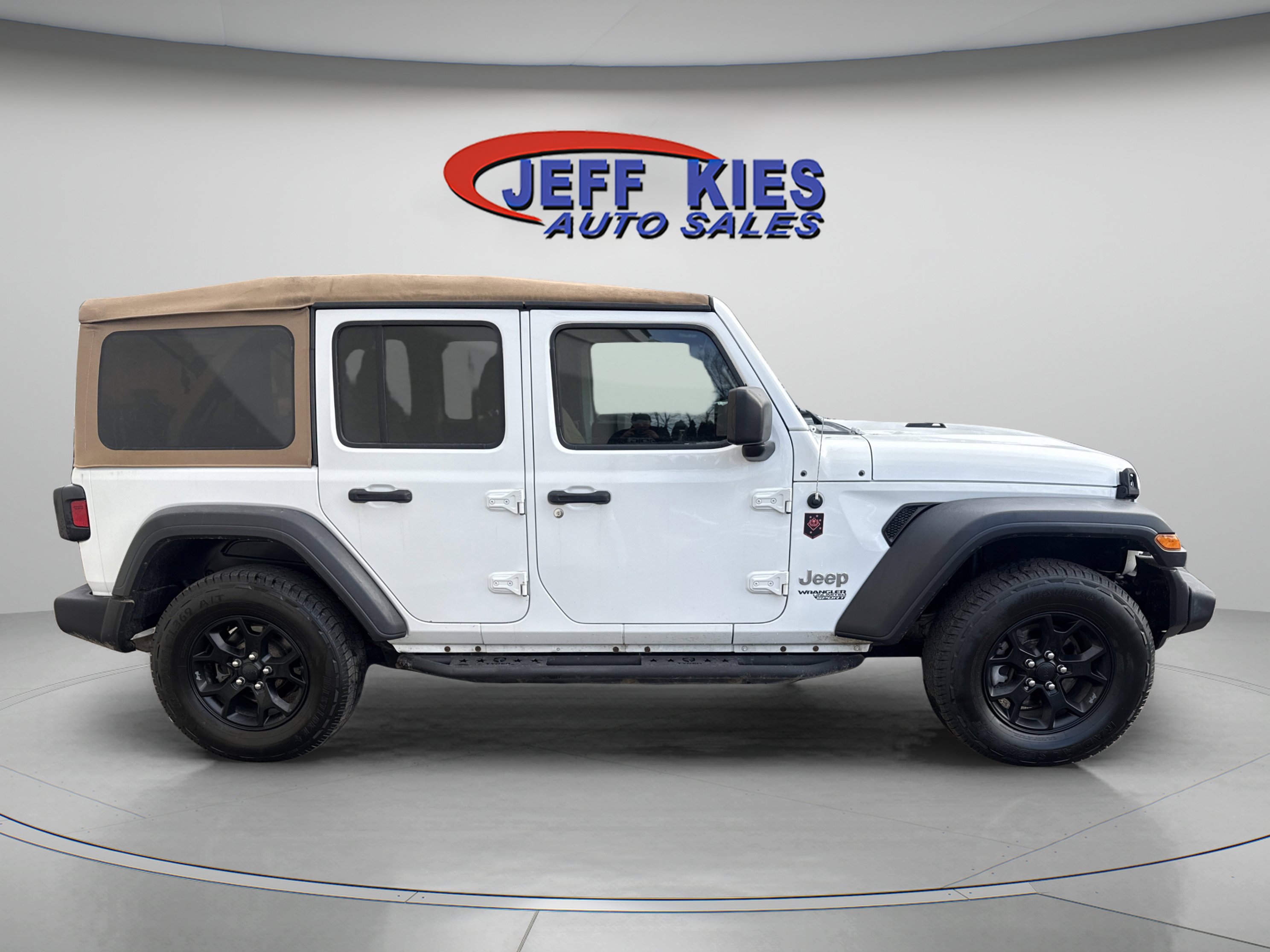 Used 2019 Jeep Wrangler Unlimited Sport S AWD/4WD image 4