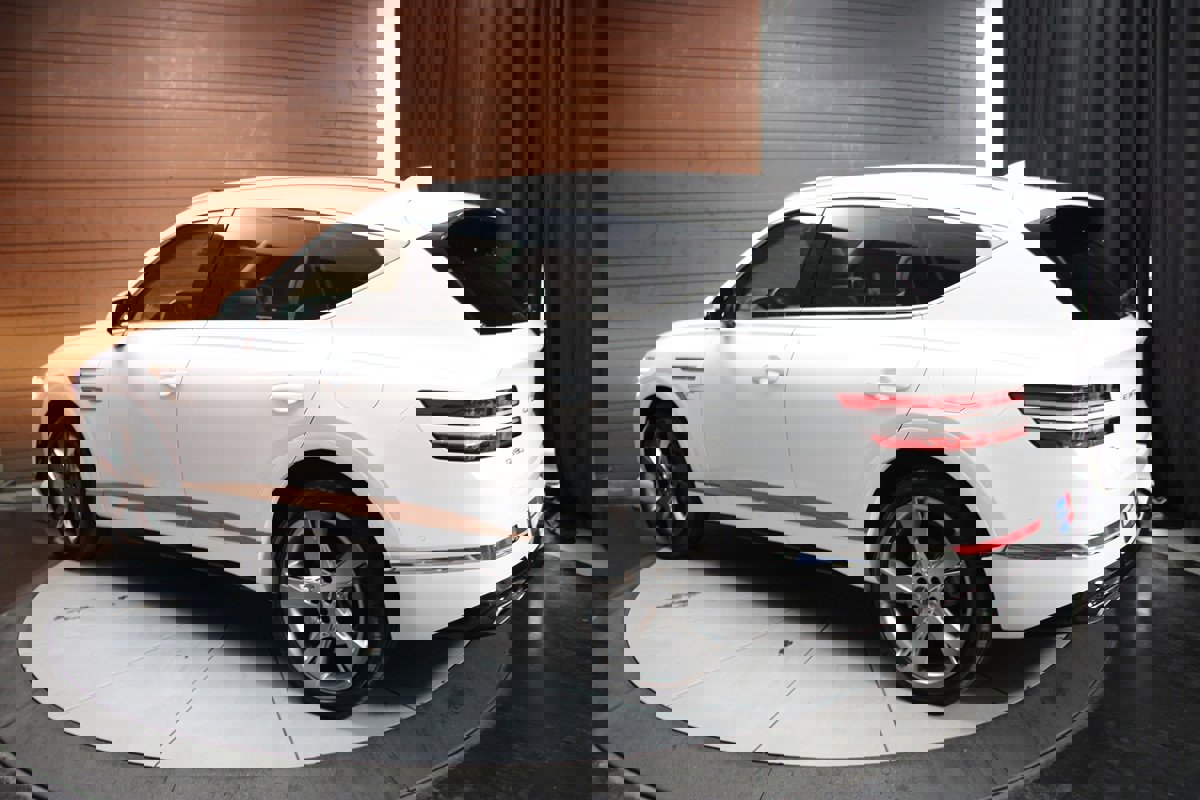 Used 2023 Genesis GV80 2.5T w/ Prestige Package image 12