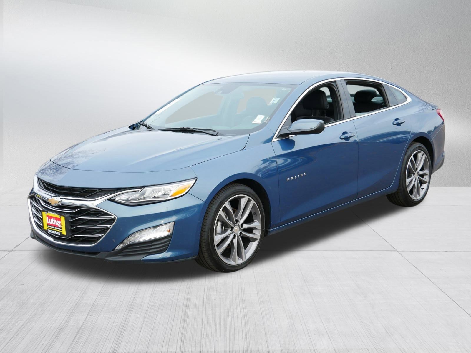 Used 2024 Chevrolet Malibu LT image 3