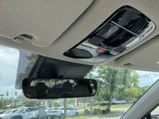 Used 2024 Hyundai Santa Fe Limited image 30