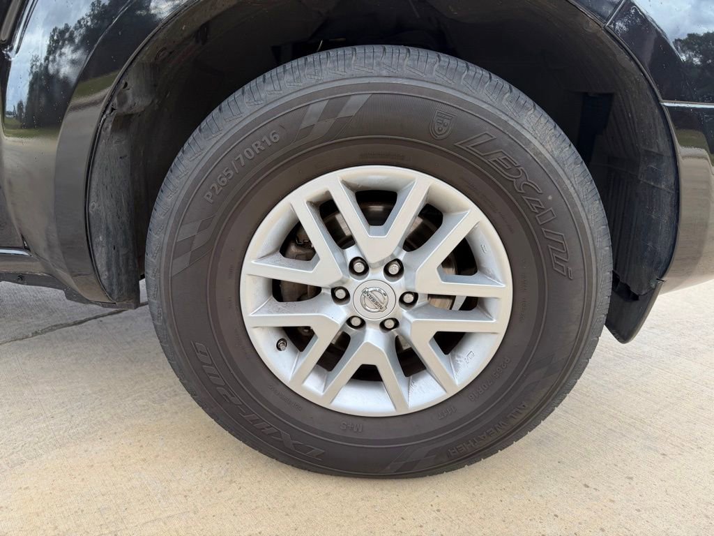 Used 2016 Nissan Frontier SV image 9