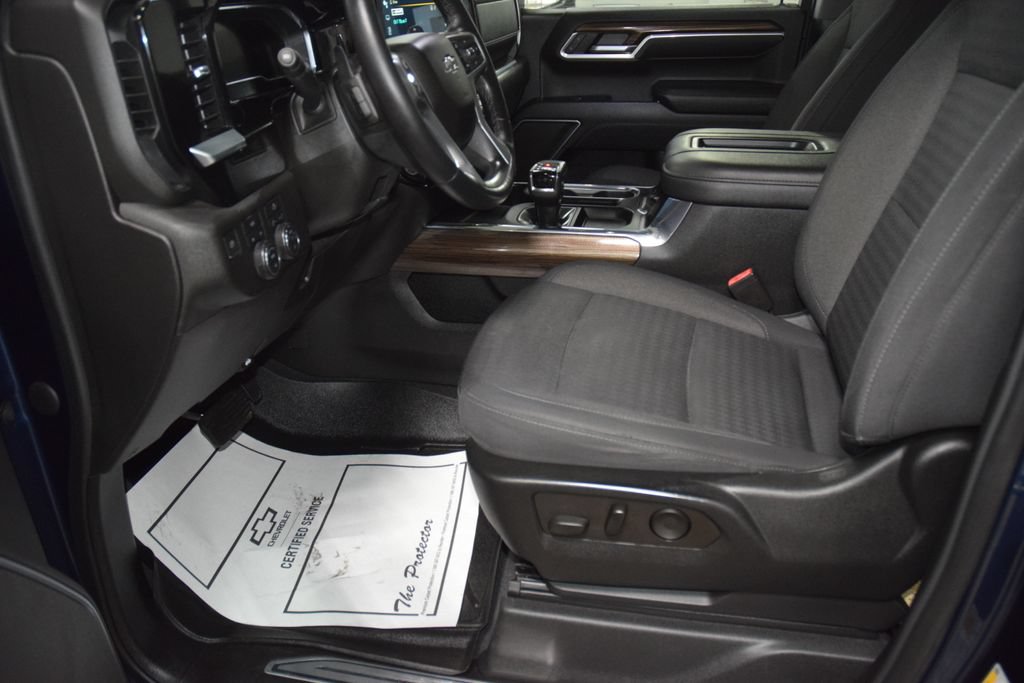 Used 2022 Chevrolet Silverado 1500 RST AWD/4WD image 41