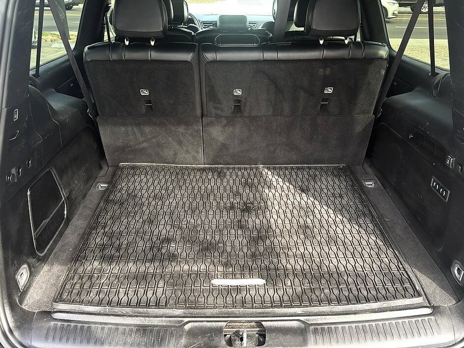 Used 2024 Jeep Wagoneer L Series II w/ Flexible Seating Group AWD/4WD image 27