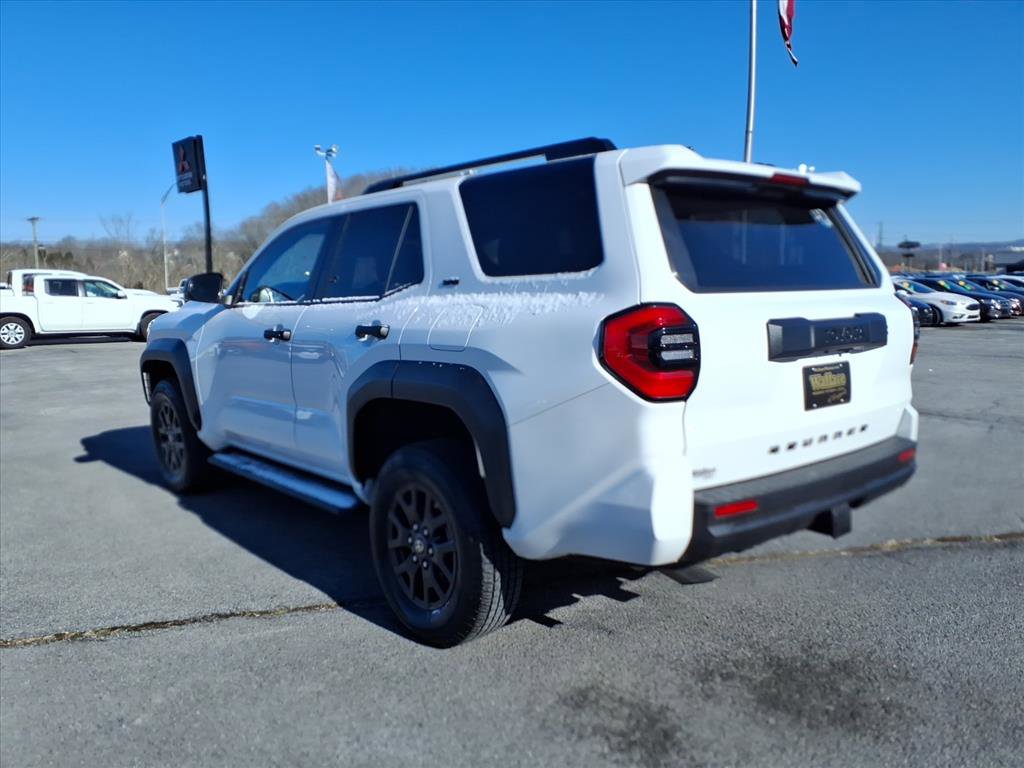 Used 2025 Toyota 4Runner SR5 image 3