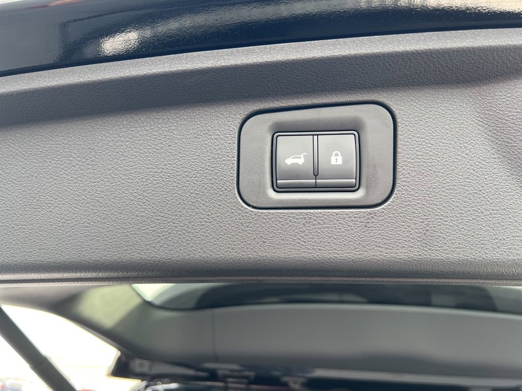 Used 2025 Nissan Armada PRO-4X w/ Pro-4X Premium Package image 24