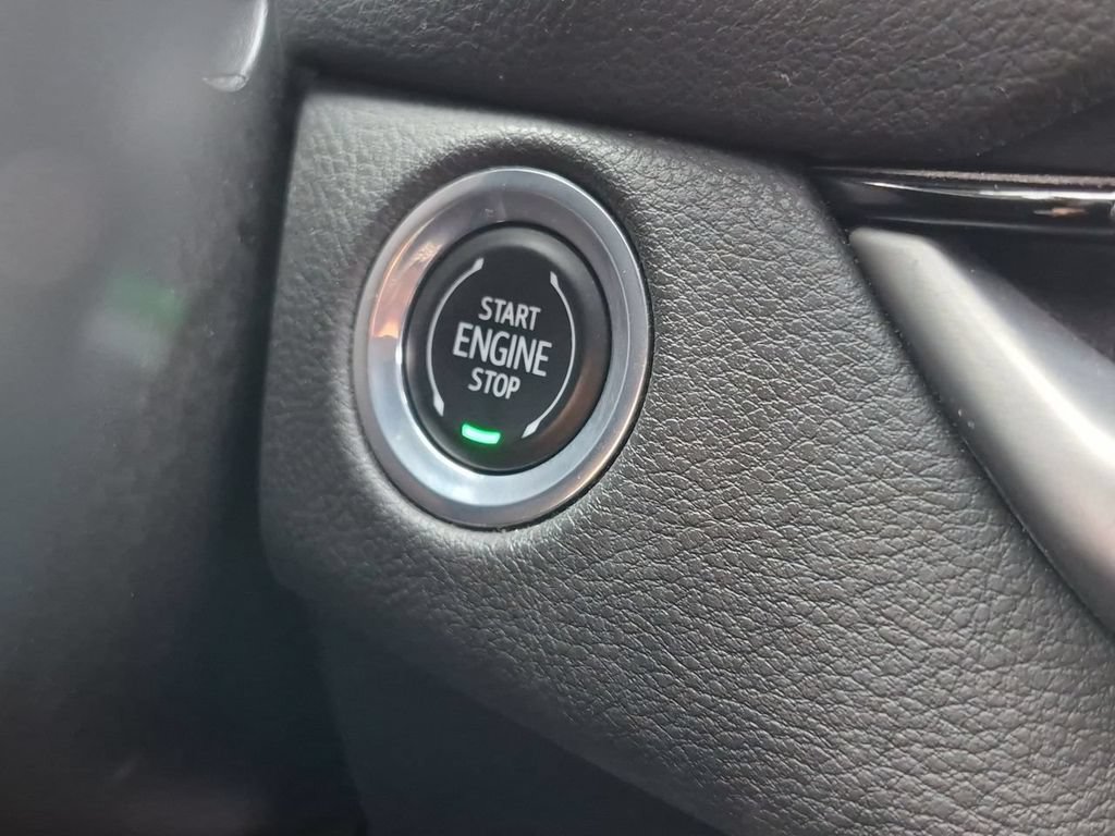 Used 2024 Cadillac XT4 Premium Luxury FWD image 17
