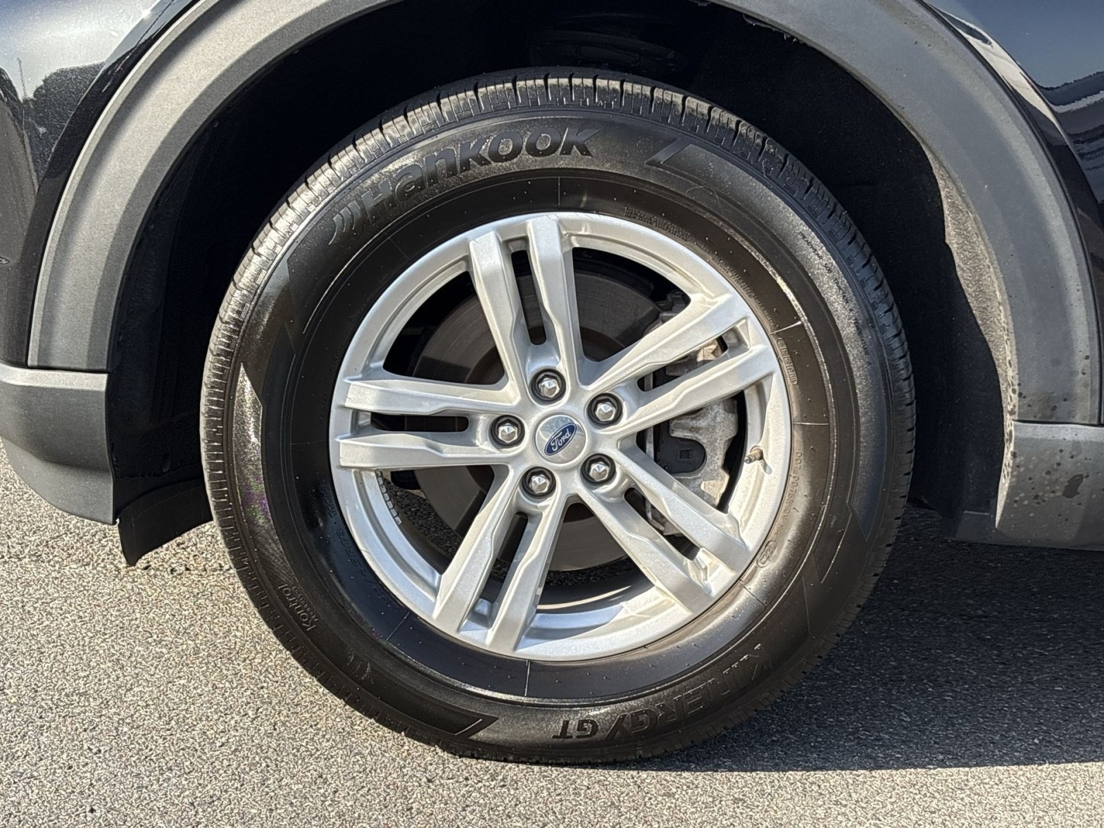 Used 2023 Ford Explorer XLT AWD/4WD image 12