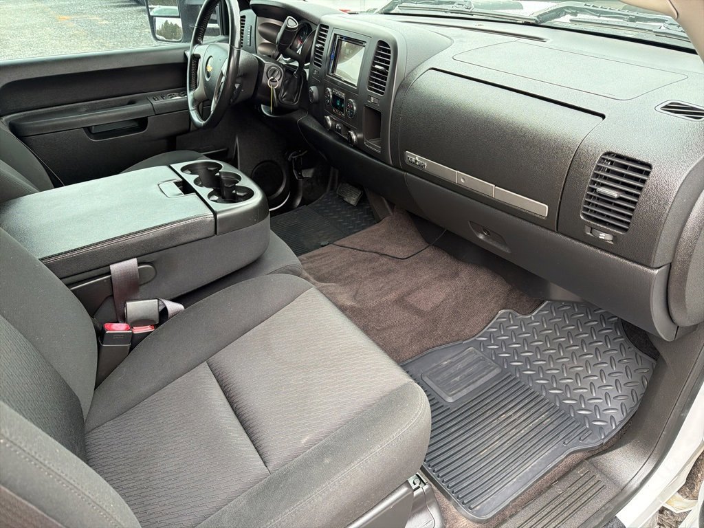 Used 2014 Chevrolet Silverado 2500 LT w/ Texas Edition image 28