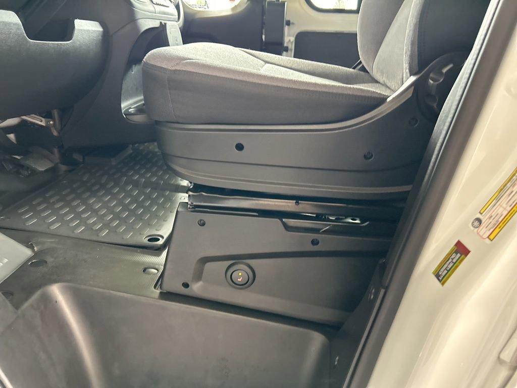 Used 2024 RAM ProMaster 3500 w/ Delivery Van Package image 35