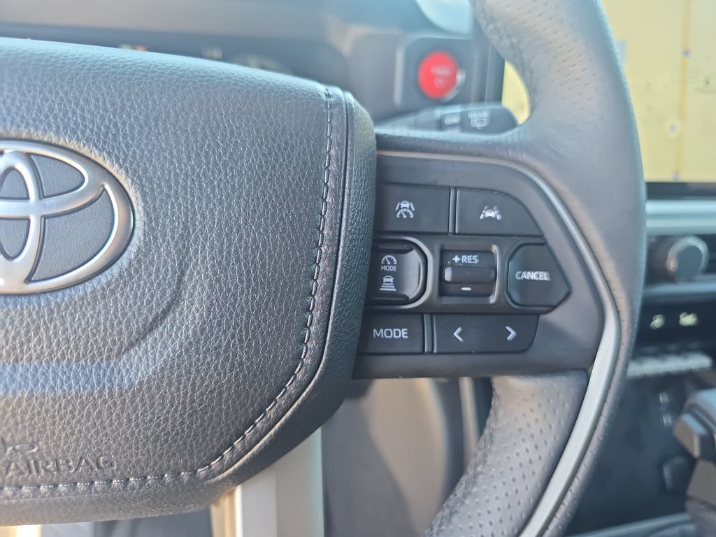 Used 2026 Toyota 4Runner TRD Off-Road Premium AWD/4WD image 18
