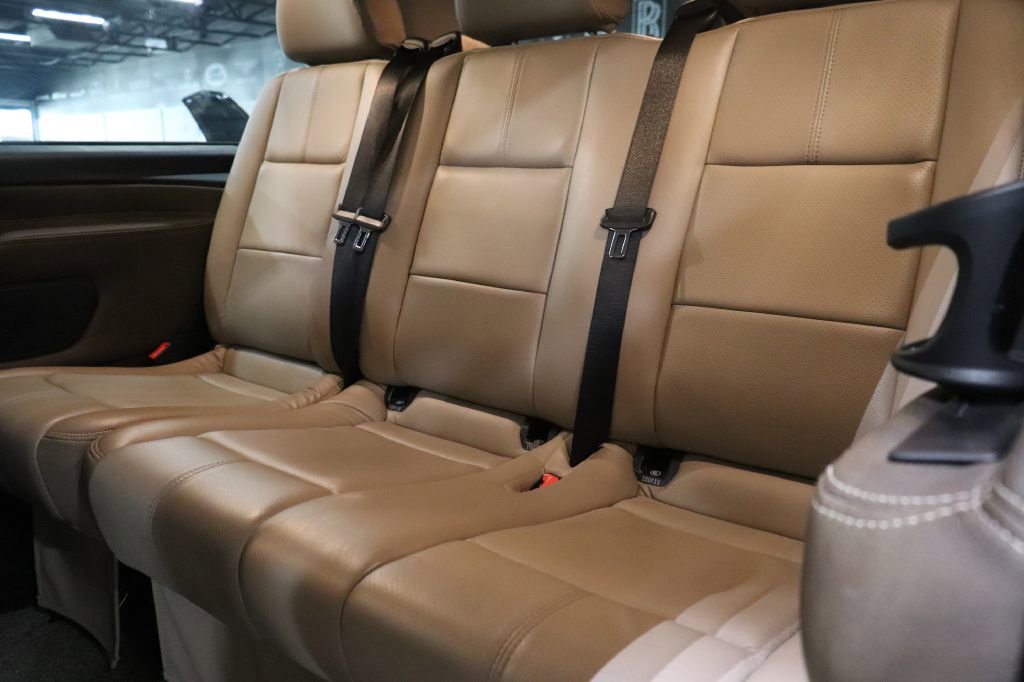 Used 2018 Mercedes-Benz Metris Passenger image 20