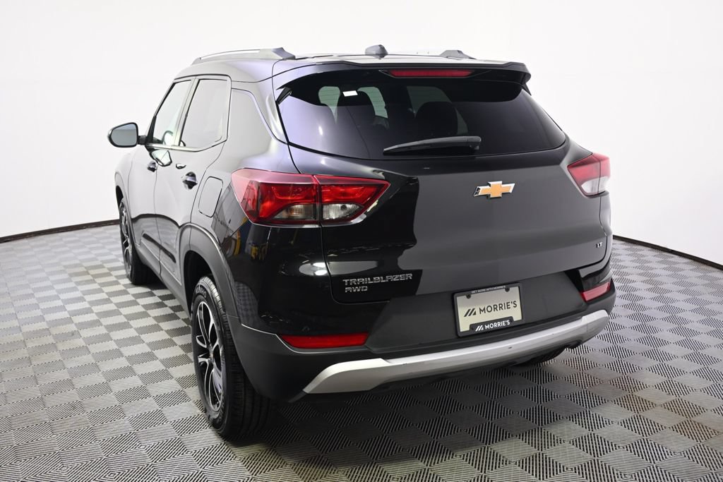 Used 2025 Chevrolet TrailBlazer LT AWD/4WD image 4