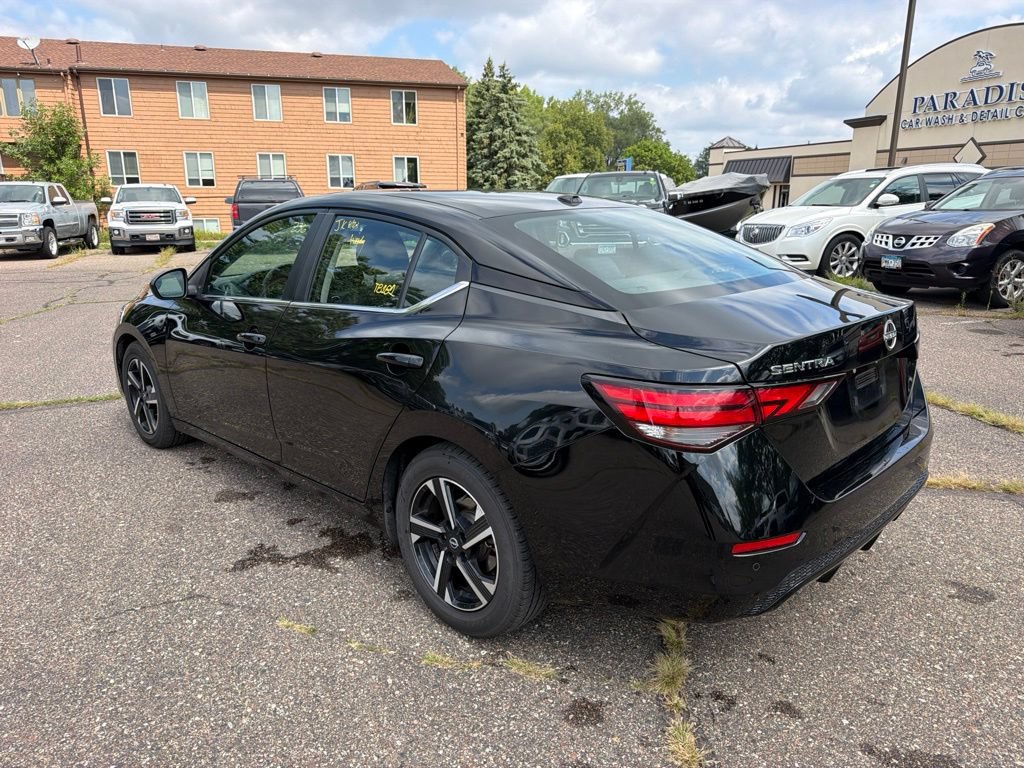 Used 2024 Nissan Sentra SV FWD image 7