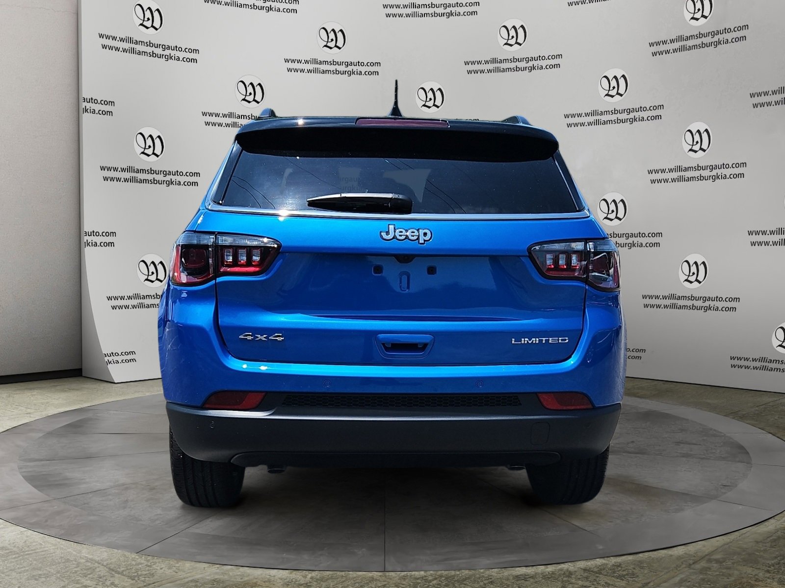 New 2025 Jeep Compass Limited image 4