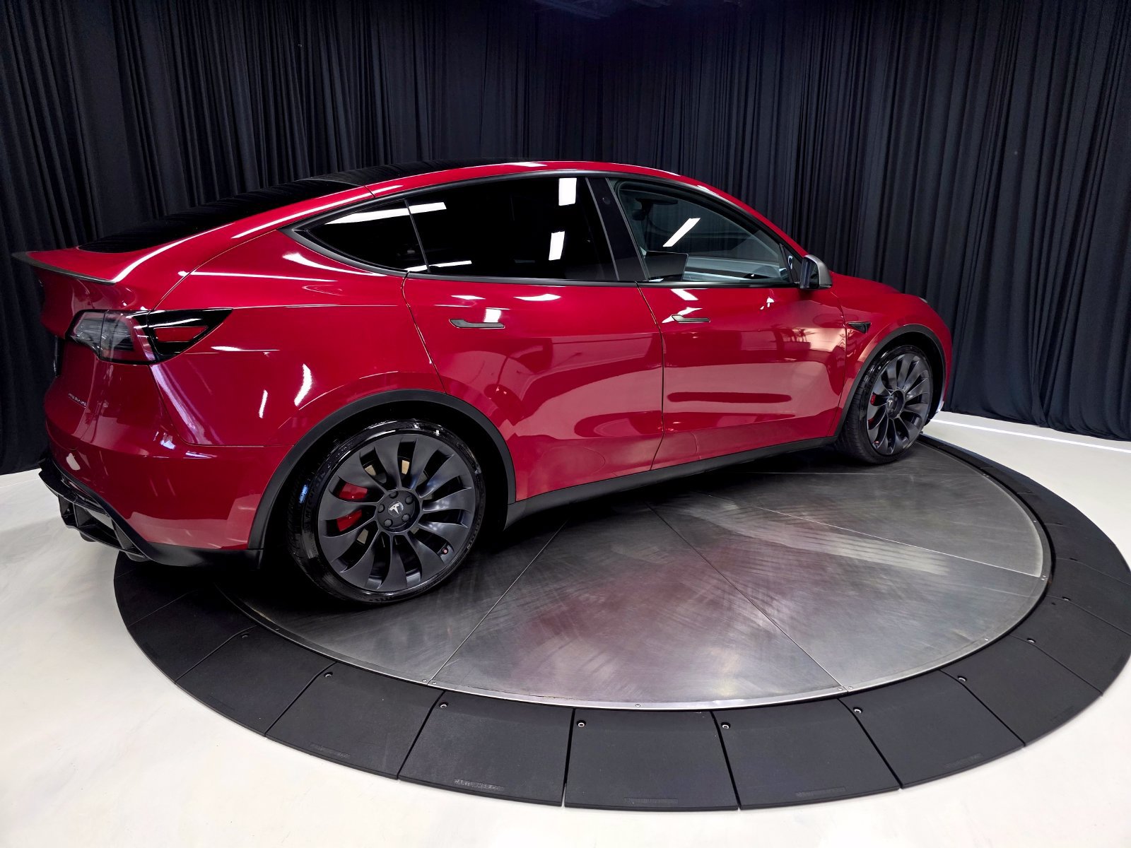 Used 2022 Tesla Model Y Performance AWD/4WD image 13