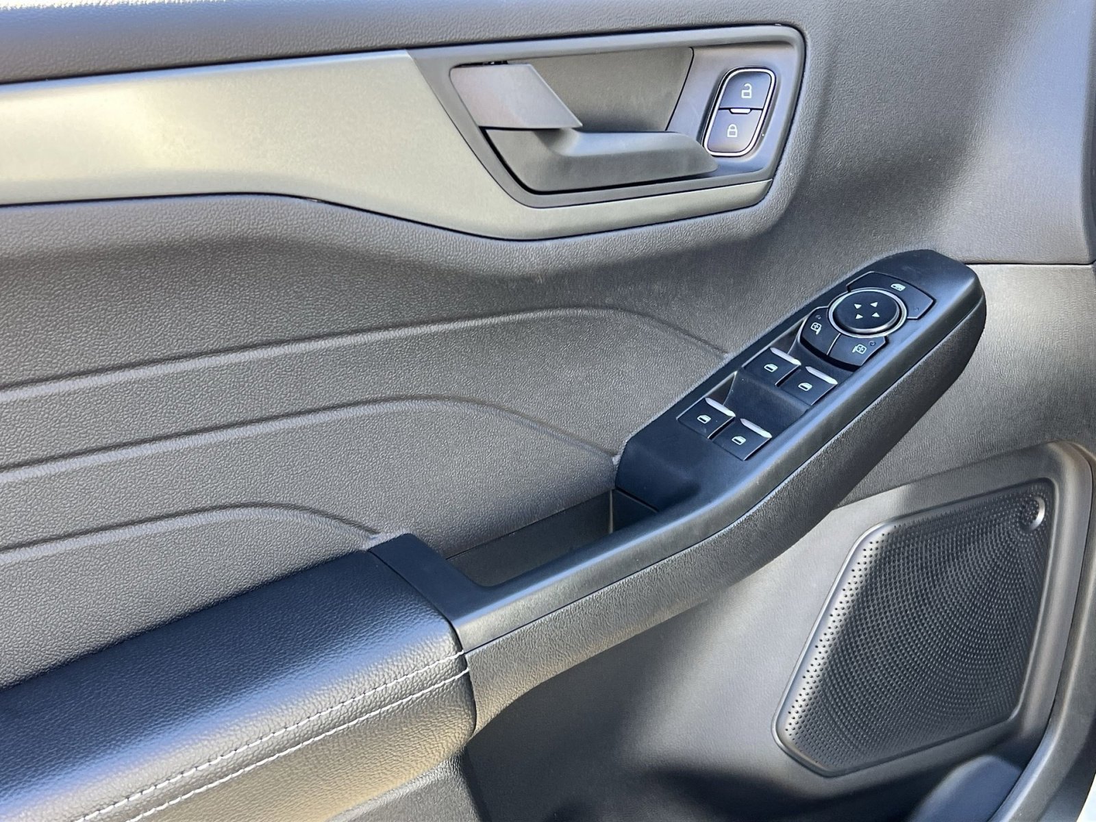 New 2026 Ford Escape Active w/ Cold Weather Package image 15