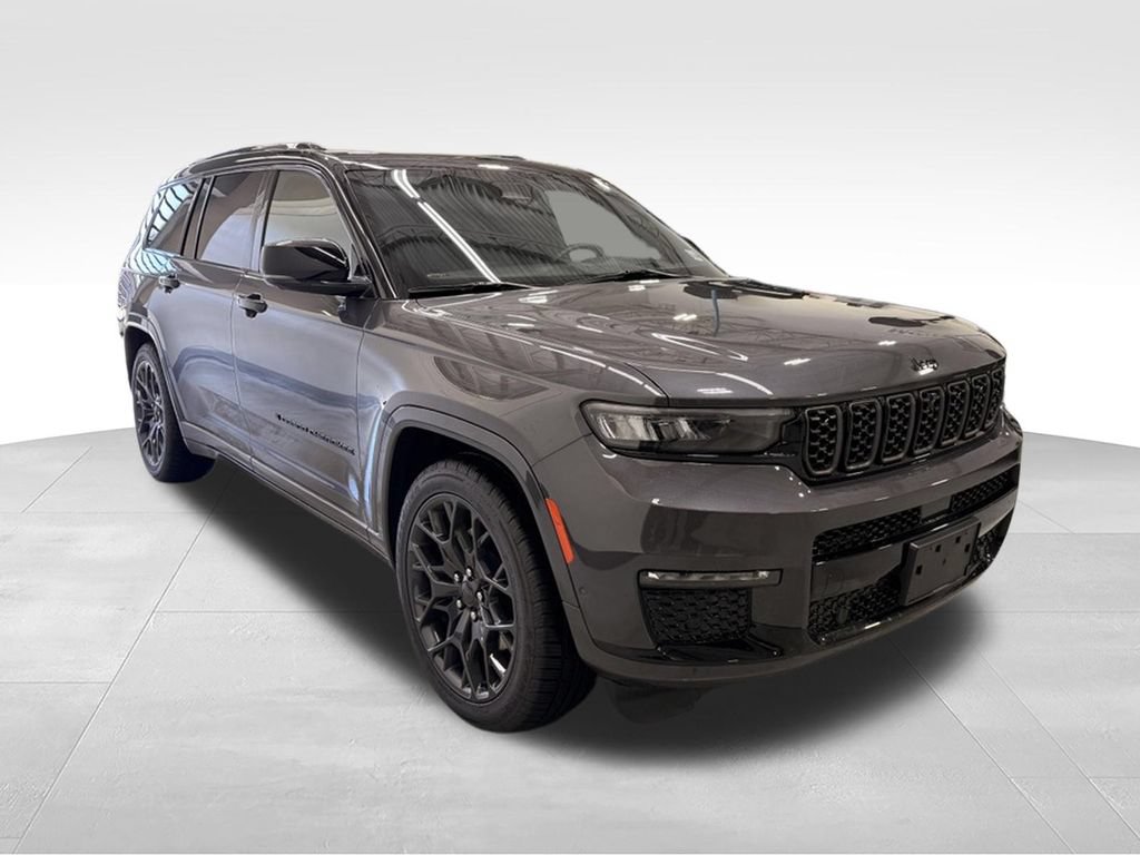 Used 2024 Jeep Grand Cherokee L Summit w/ Advanced Protech Group IV AWD/4WD image 7