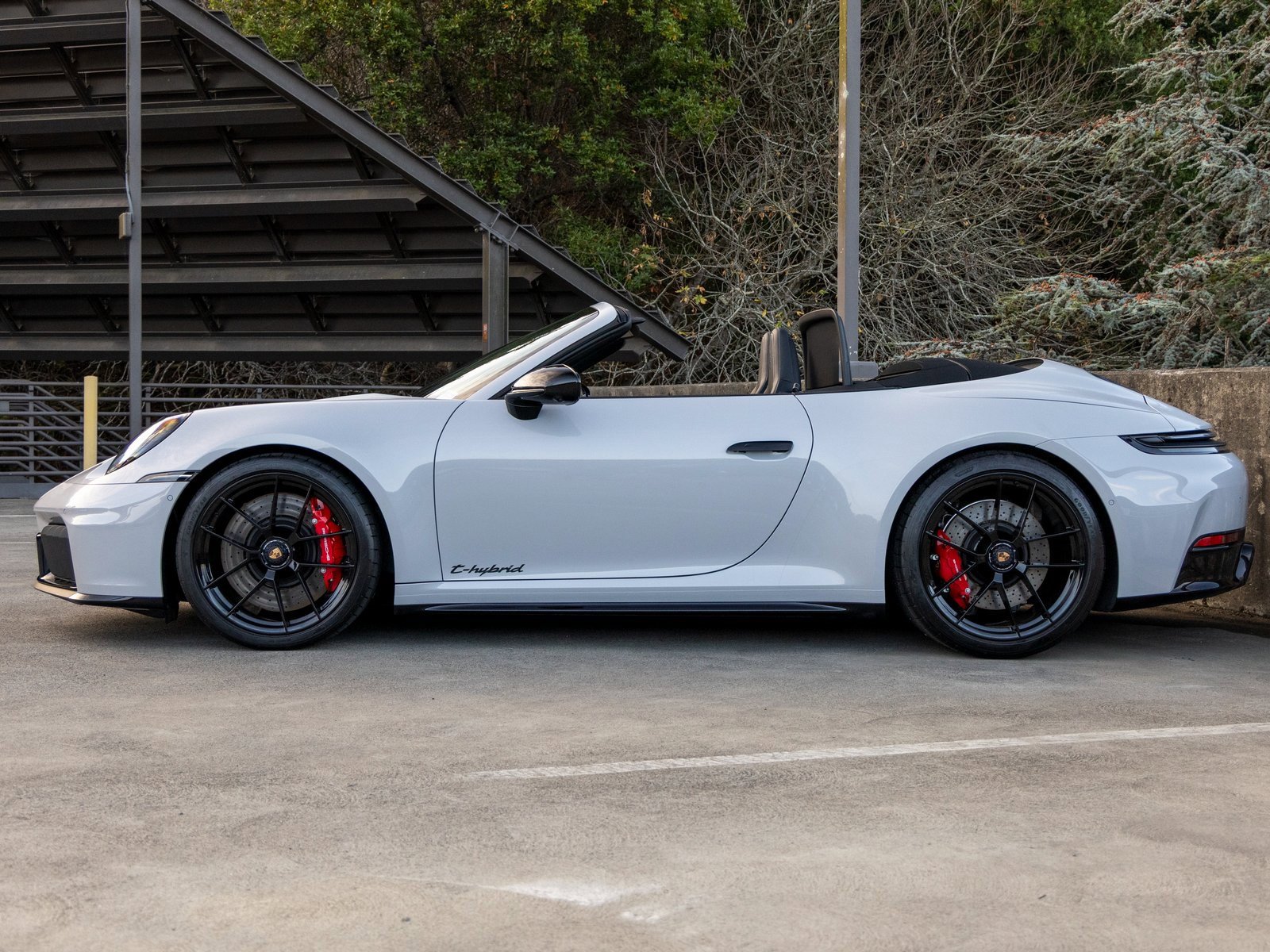 Certified 2025 Porsche 911 Carrera GTS image 2