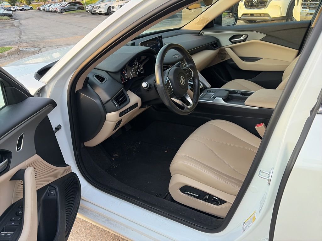 Used 2023 Acura TLX FWD image 11