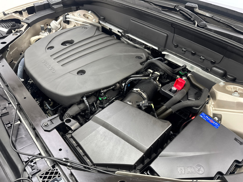 Used 2023 Volvo XC60 B5 Plus FWD image 78