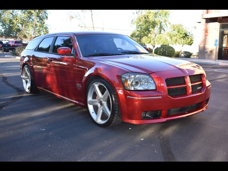 Used 2006 Dodge Magnum SRT8 w/ SRT Option Group I RWD image 2