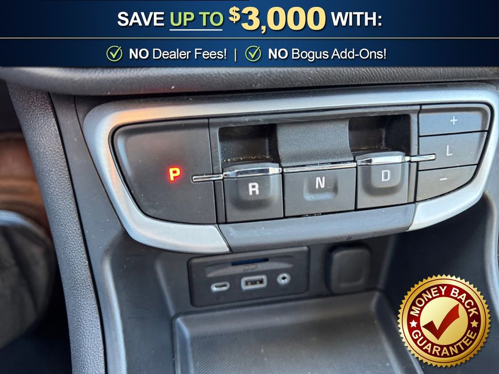 Used 2024 GMC Terrain SLT image 28