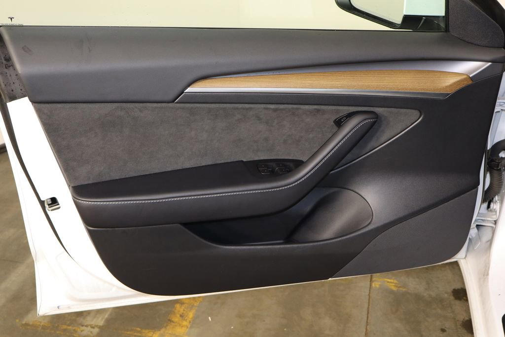 Used 2022 Tesla Model 3 image 17