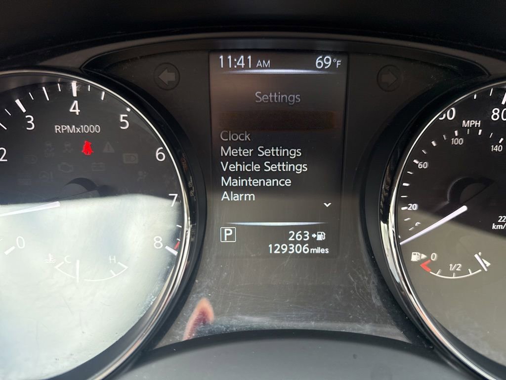 Used 2017 Nissan Rogue SV w/ SV Premium Package AWD/4WD image 31