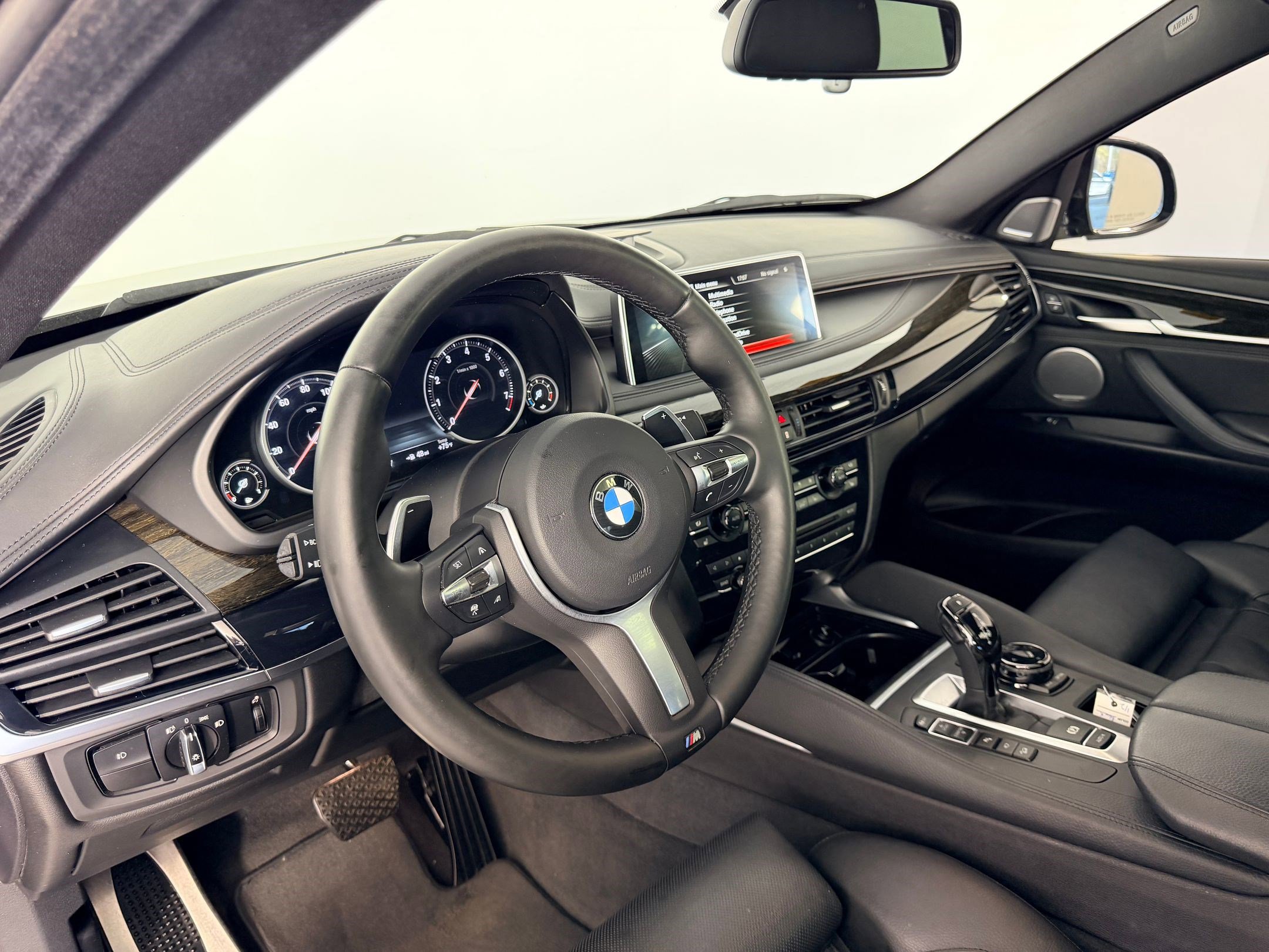 Used 2016 BMW X6 xDrive50i image 4