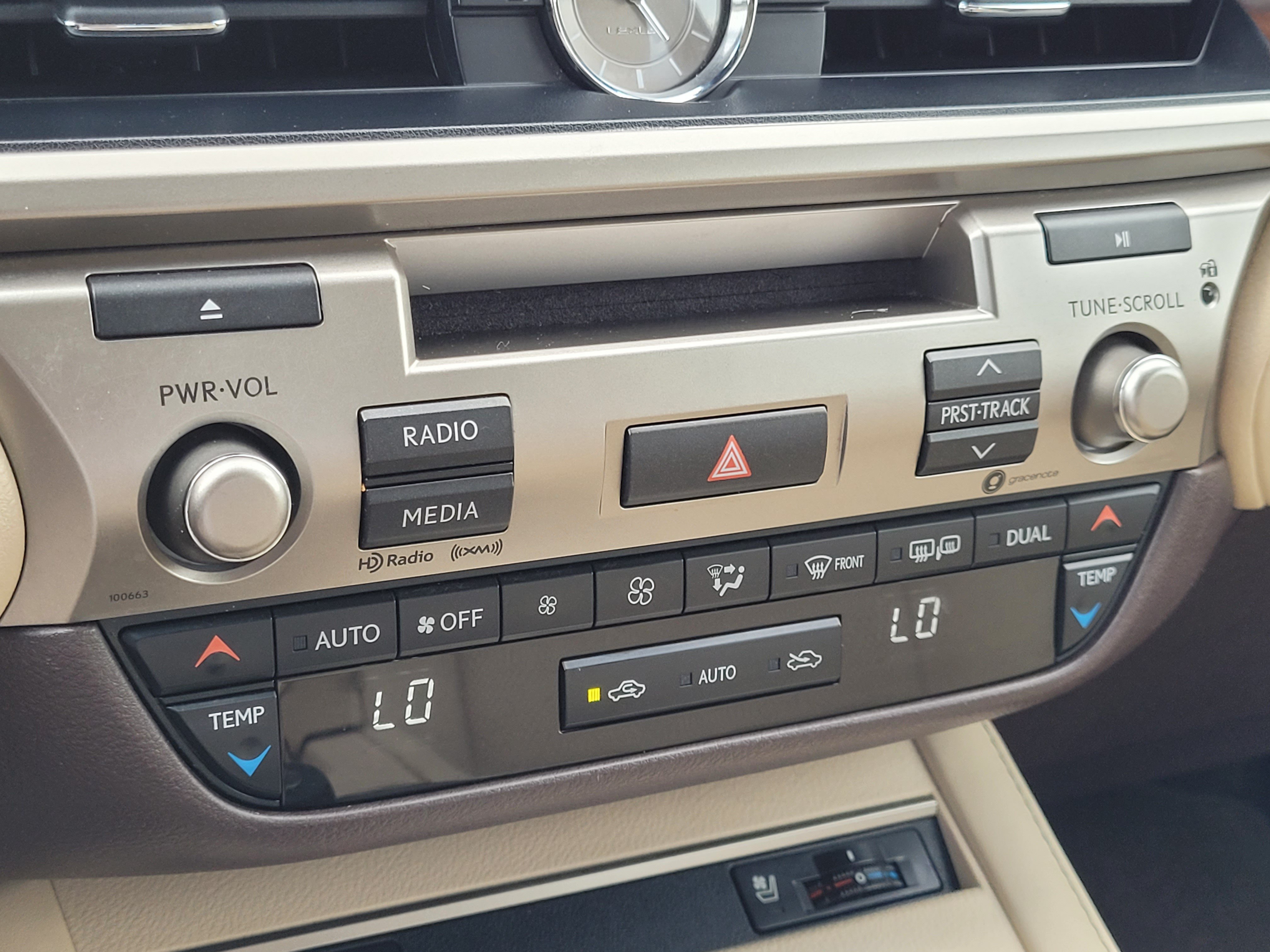 Used 2018 Lexus ES 350 w/ Premier Package FWD image 21