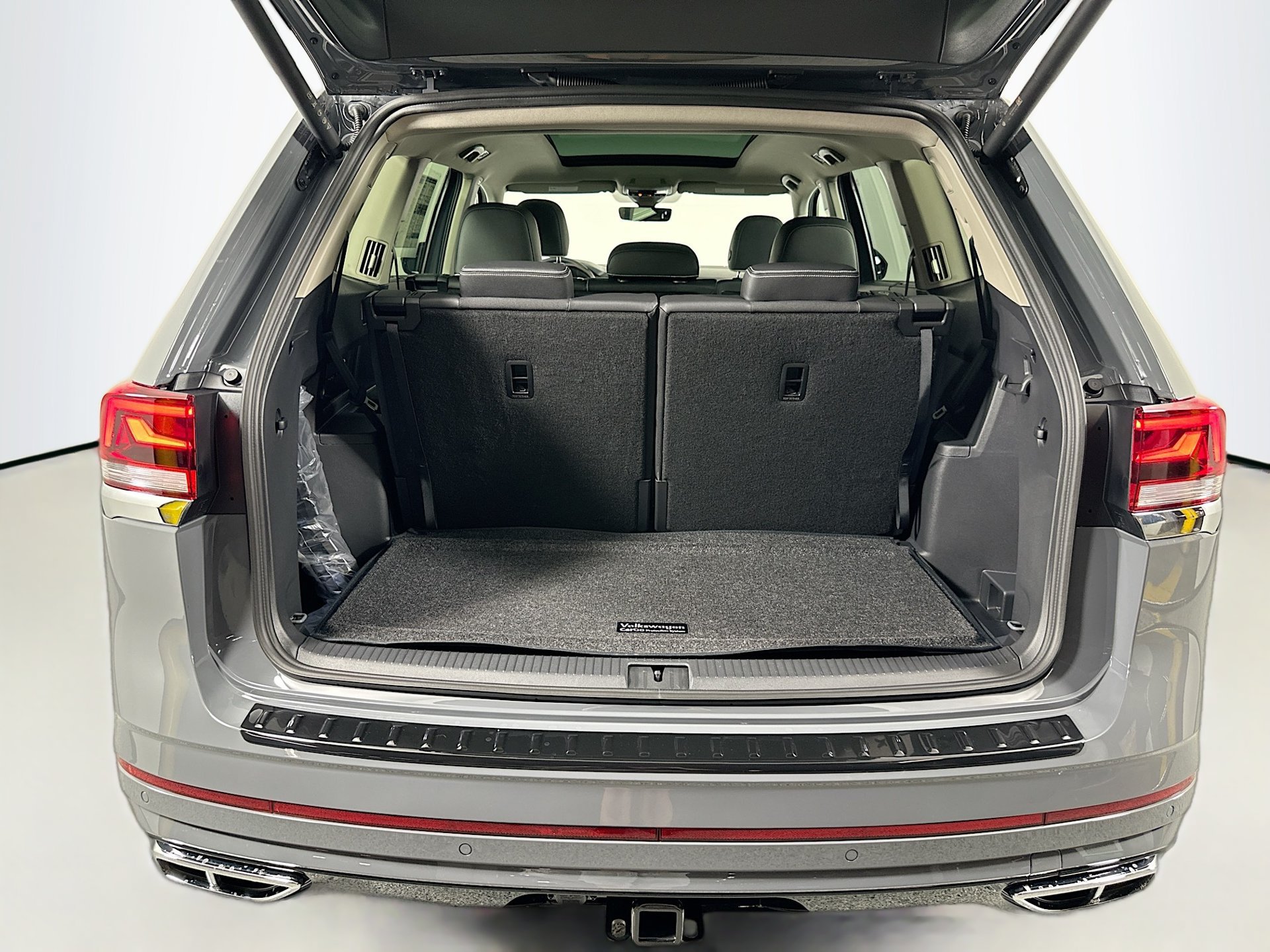 Certified 2026 Volkswagen Atlas SEL Premium R-Line AWD/4WD image 30