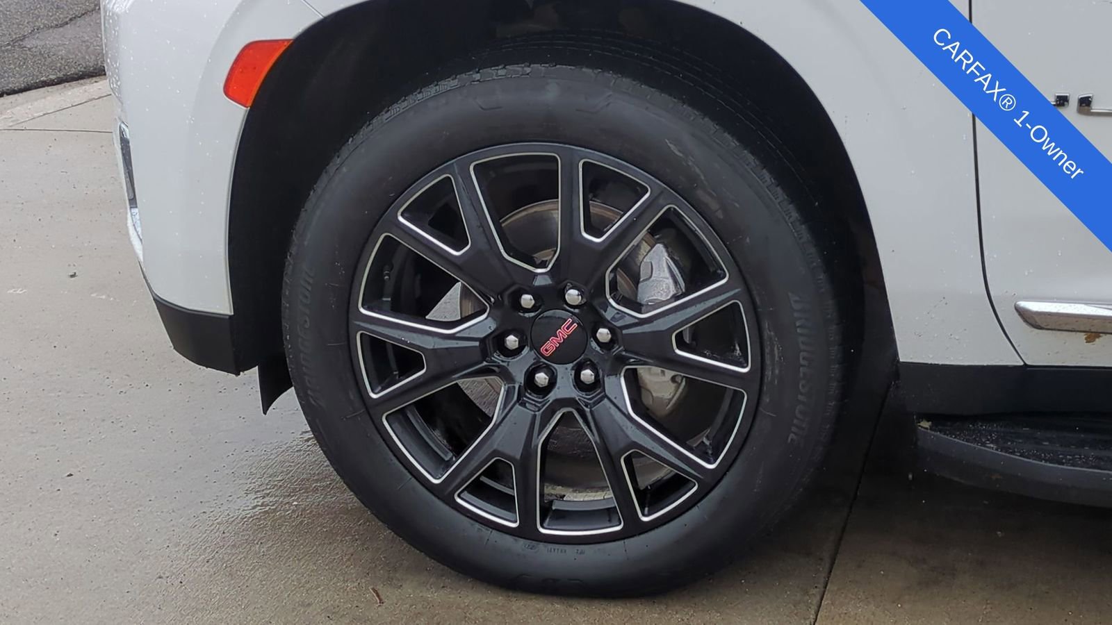 Used 2023 GMC Yukon XL SLT w/ SLT Premium Package image 14