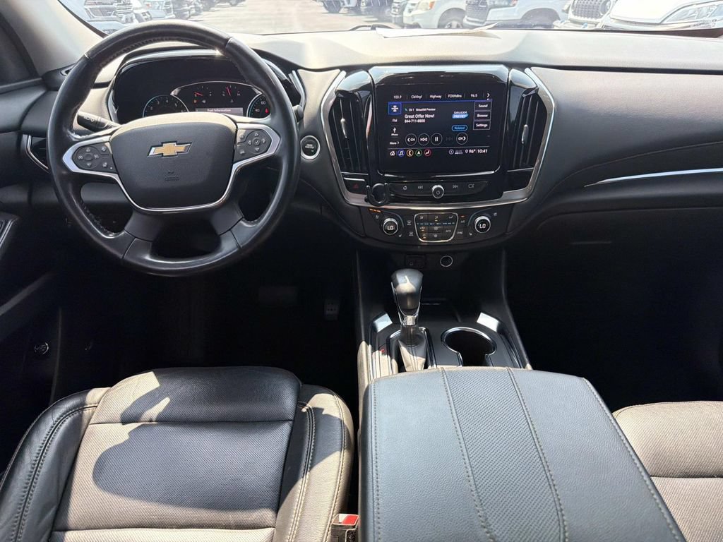 Used 2021 Chevrolet Traverse Premier w/ Redline Edition FWD image 18