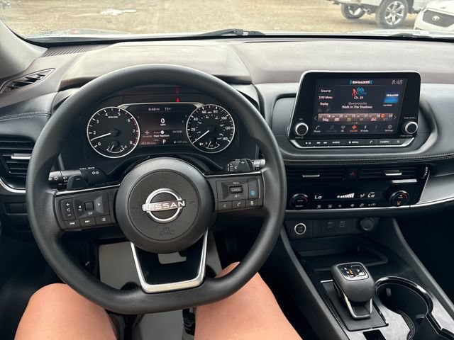 Used 2022 Nissan Rogue SV AWD/4WD image 10