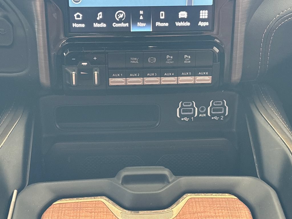 Used 2024 RAM 3500 Limited w/ Towing Technology Group AWD/4WD image 36