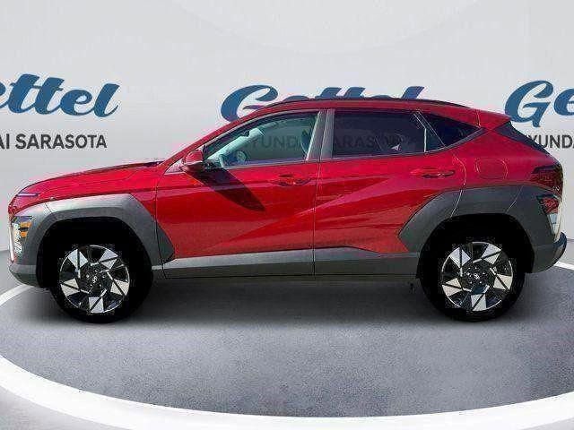 New 2025 Hyundai Kona SEL image 3