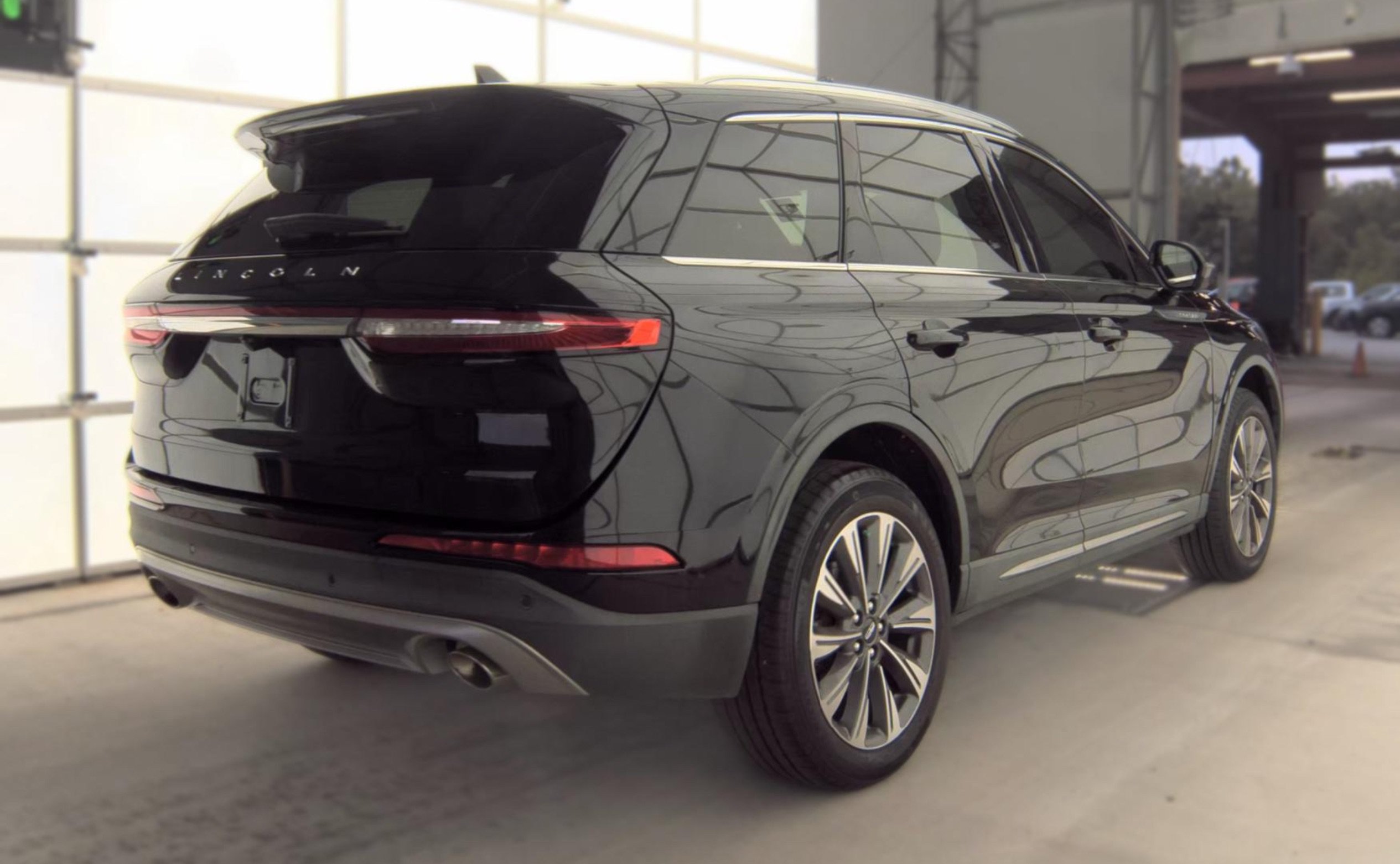 Used 2020 Lincoln Corsair Reserve w/ Elements Package AWD/4WD image 4