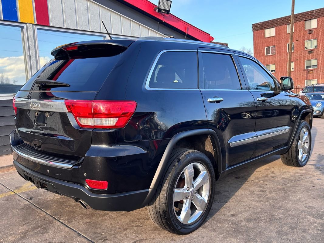 Used 2012 Jeep Grand Cherokee Overland image 4