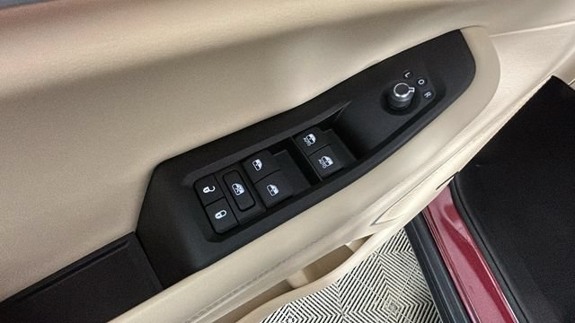 Used 2024 Jeep Grand Cherokee Limited 4xe w/ Luxury Tech Group II AWD/4WD image 11