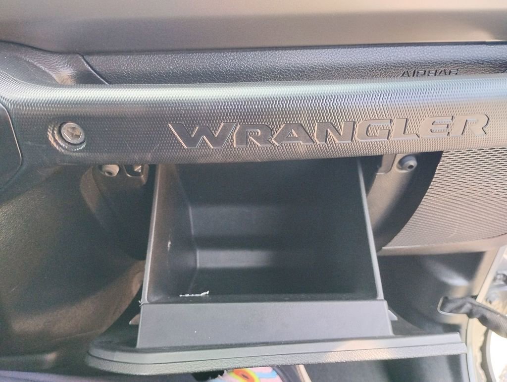 Used 2020 Jeep Wrangler Sport AWD/4WD image 36