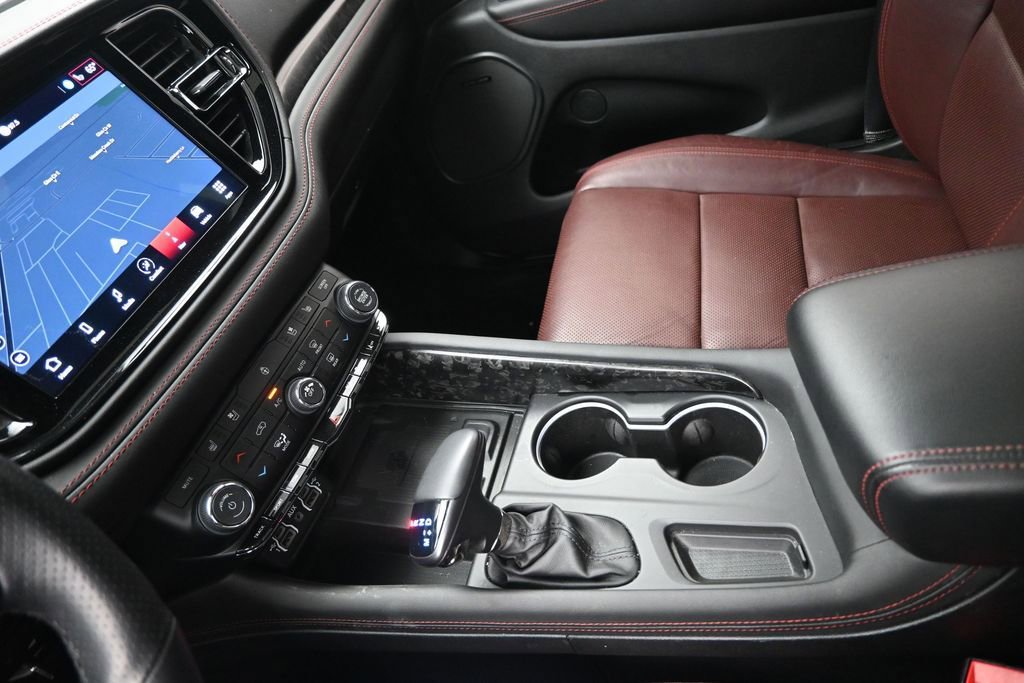 Used 2024 Dodge Durango R/T w/ Tow 'N Go Group AWD/4WD image 18