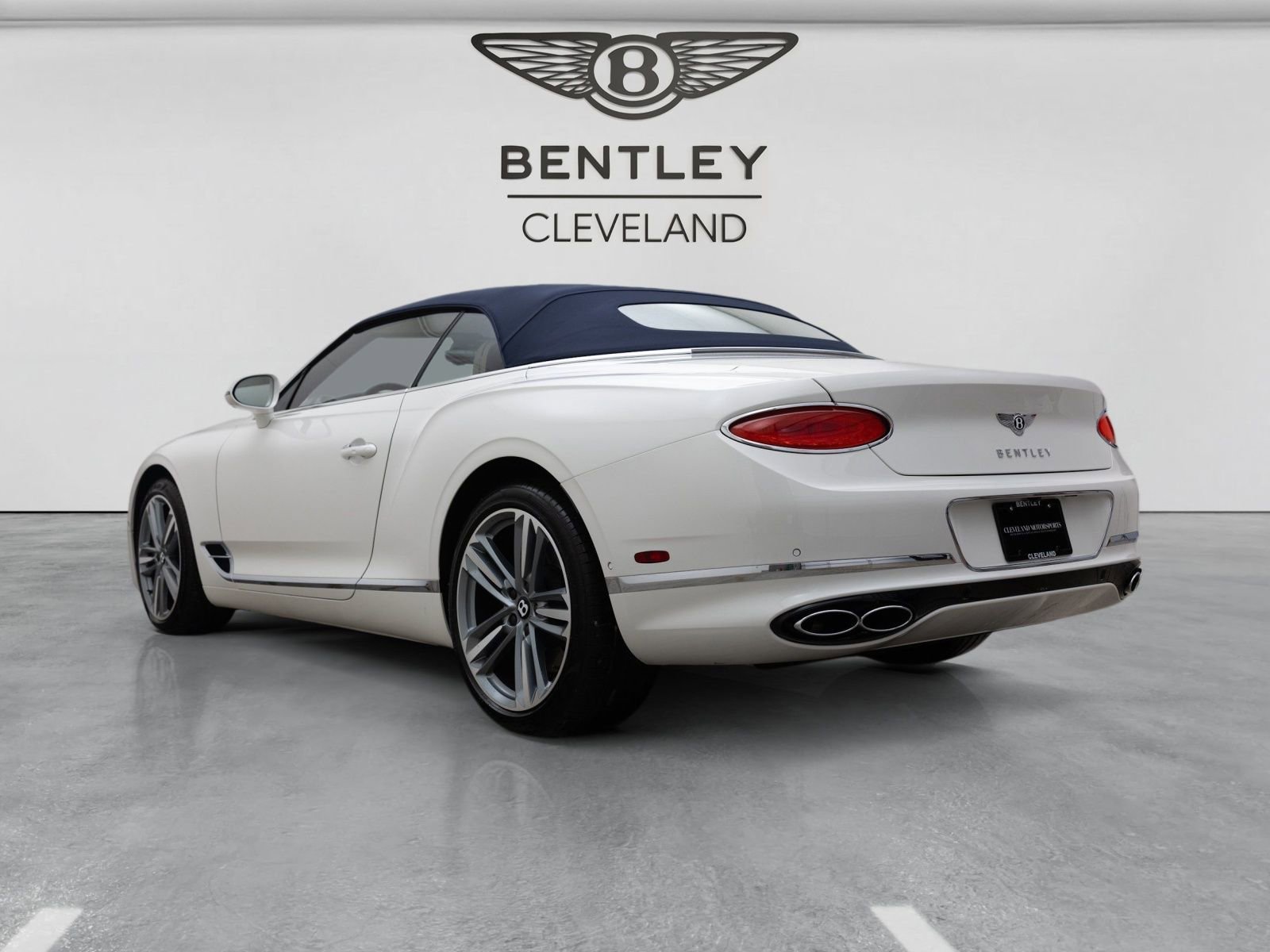 Used 2024 Bentley Continental GT AWD/4WD image 12