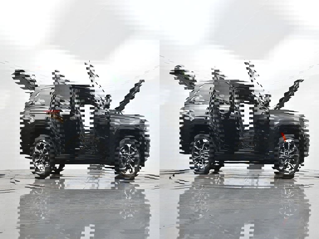 Used 2023 Jeep Grand Cherokee Overland image 39