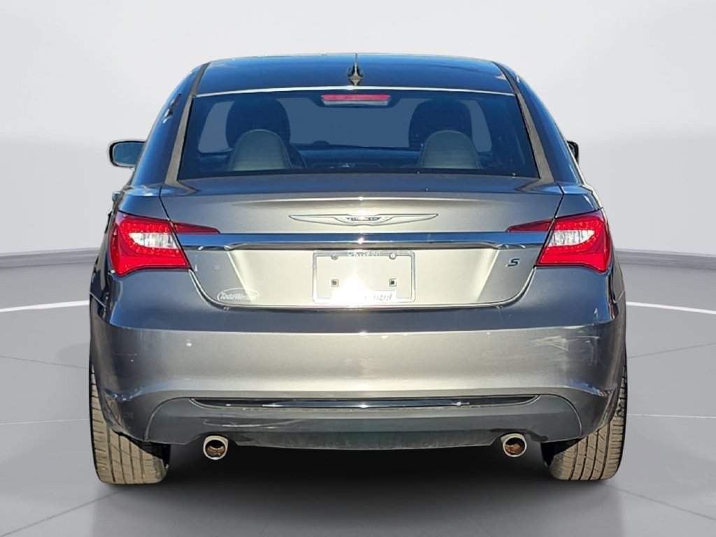Used 2012 Chrysler 200 S FWD image 5