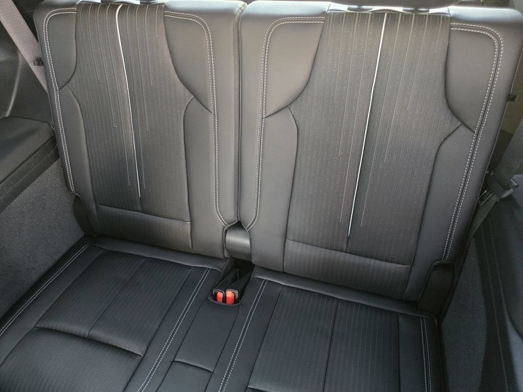 New 2027 Cadillac Vistiq Luxury AWD/4WD image 19